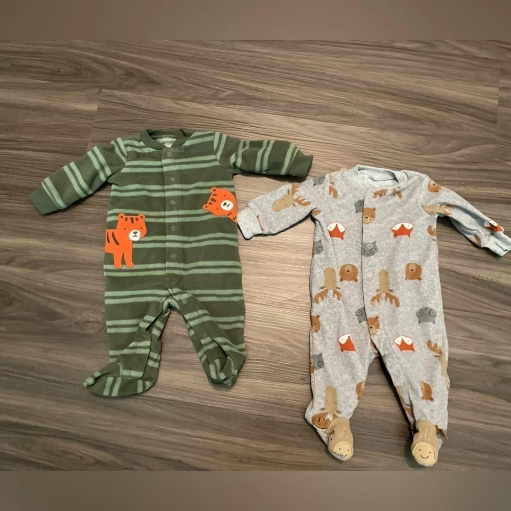 Carter's Green and Gray Animal Print Fleece Footies size 0-3M
